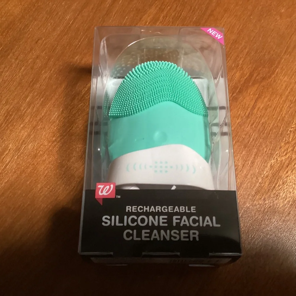 Walgreens Rechargeable Silicone Facial Cleanser New